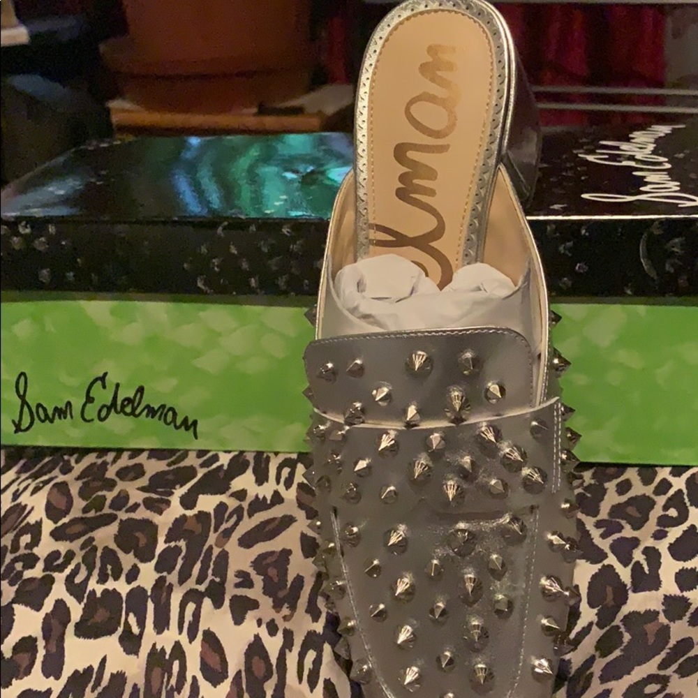 Sam Edelman Silver Studded Shoes brand new 71/2